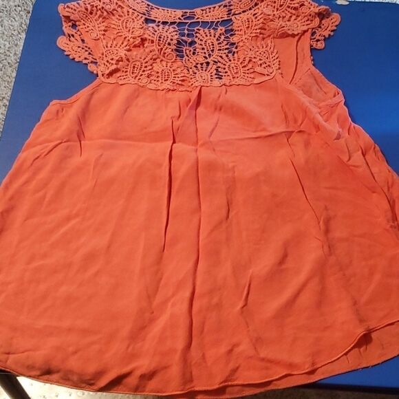 Alya tank top crochet style top - Picture 2 of 4